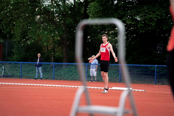Alexander Bai (MTV Hanstedt) am 14.05.2022 beim Nationalen Leichtathletik-Meeting im Erika-Fisch-Stadion in Hannover